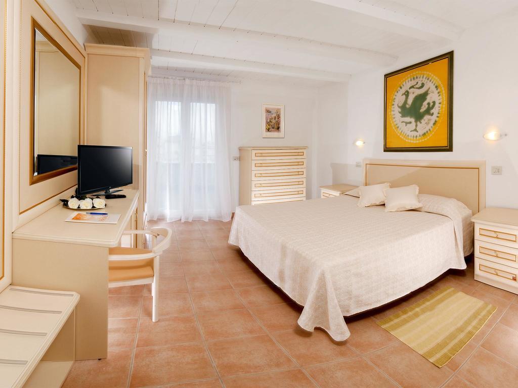 Hotel Pacific Каттоліка Екстер'єр фото